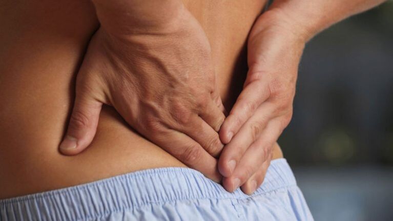Nepohodlí v dolní části zad s bederní osteochondrózou